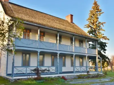 Historic house sitting in parkland